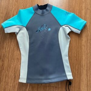 Xcel woman’s wetsuit top